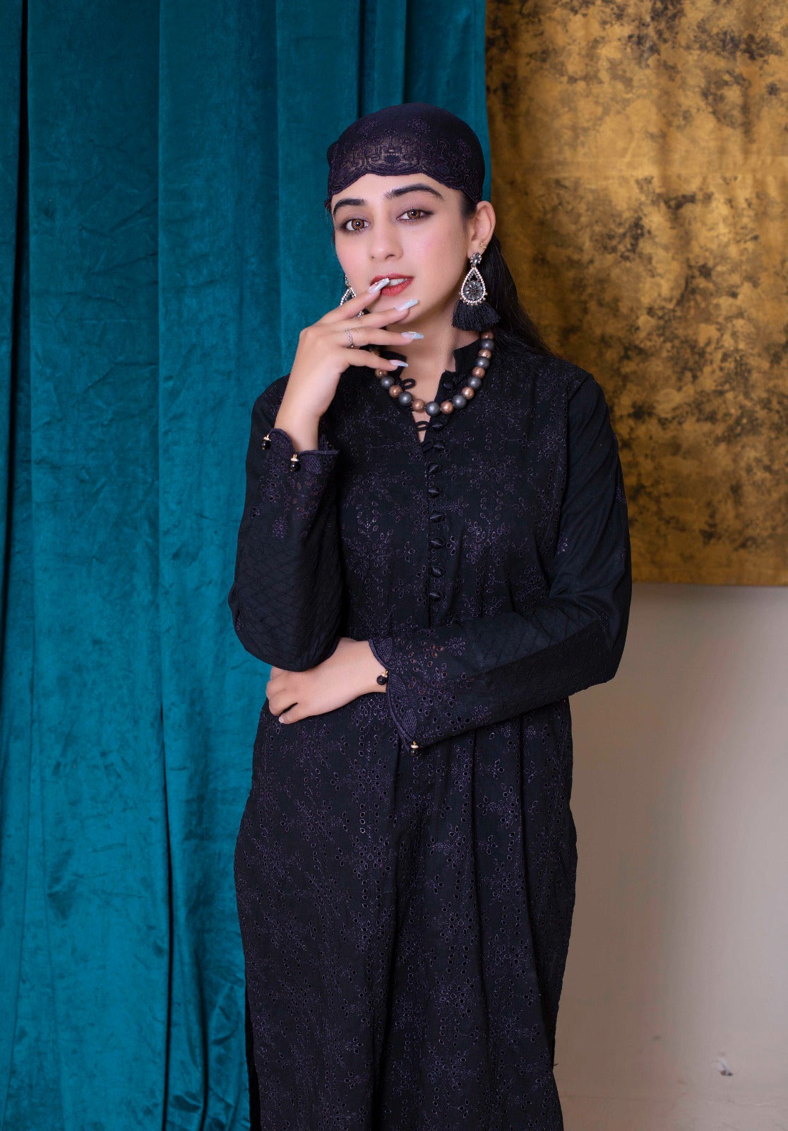 SS-1003 – Elegant Schiffli Kurta Set 💚