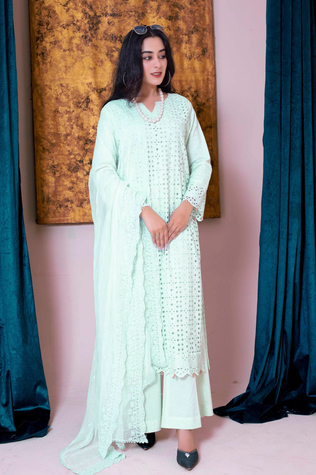 SS-1009 – Fresh Schiffli Lawn Kurta Set 💚