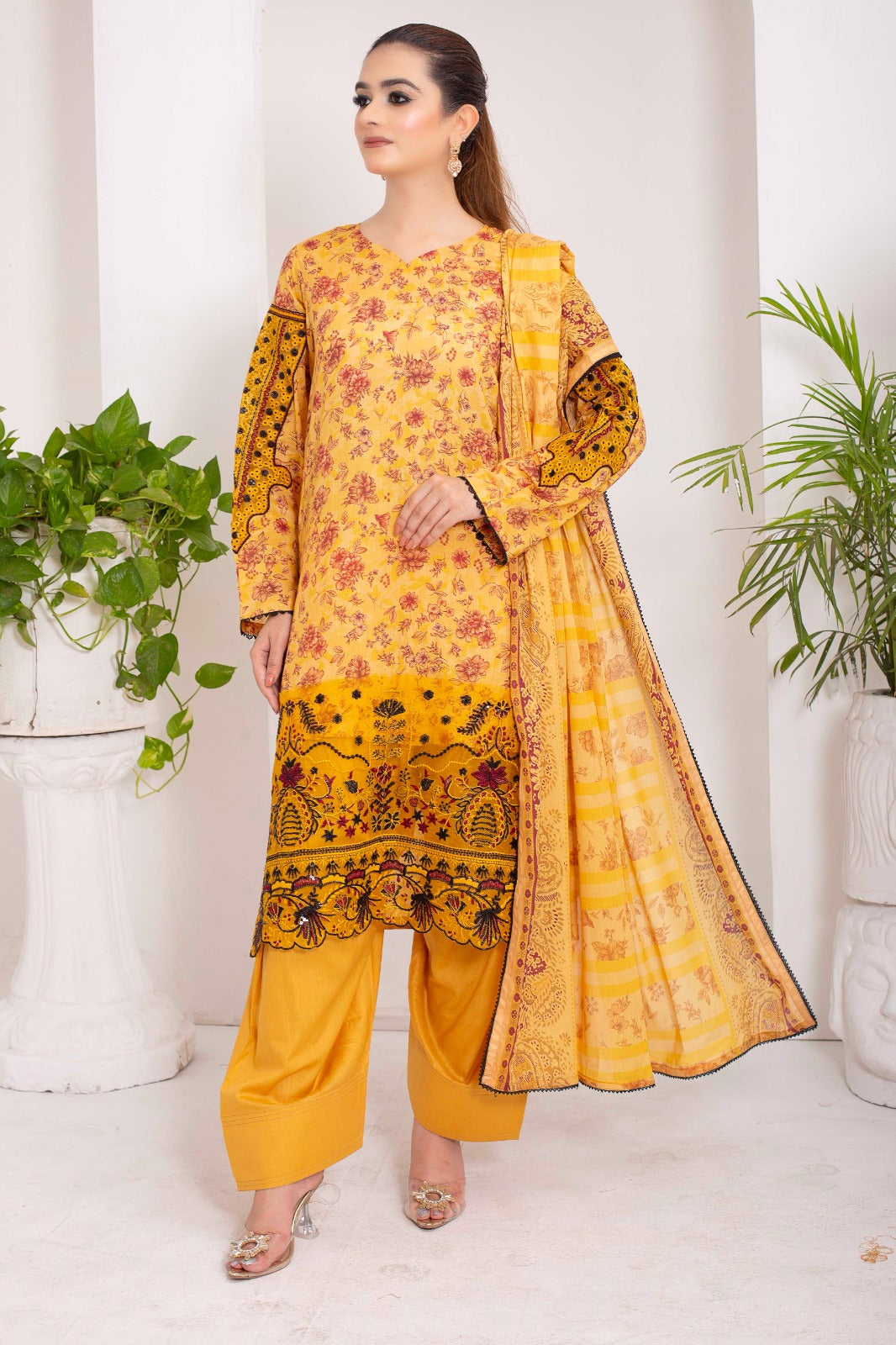 SS-1014 – Vibrant Yellow Lawn Patchwork Kurta Set 🌼