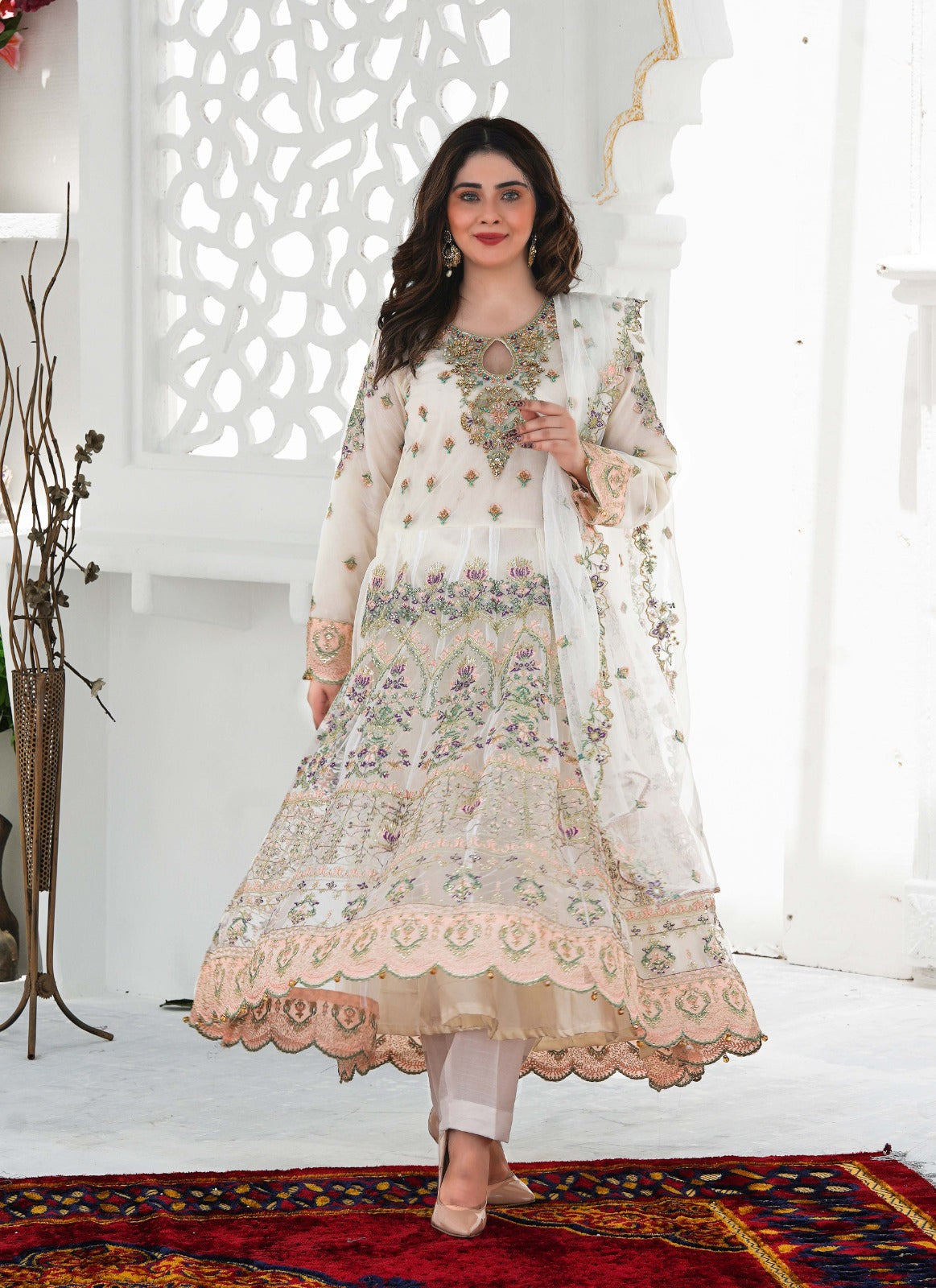 SS-1023 – White Embroidered Firak with Crystal Handwork ✨