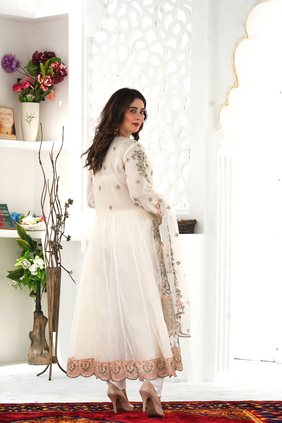 SS-1023 – White Embroidered Firak with Crystal Handwork ✨