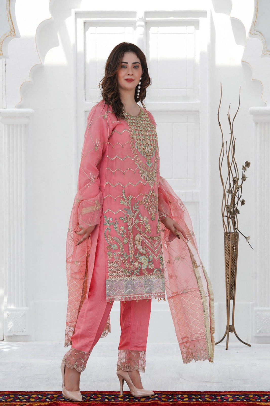 SS-1032 – Elegant Pink Organza Kurta Set with Adda Work 🌷