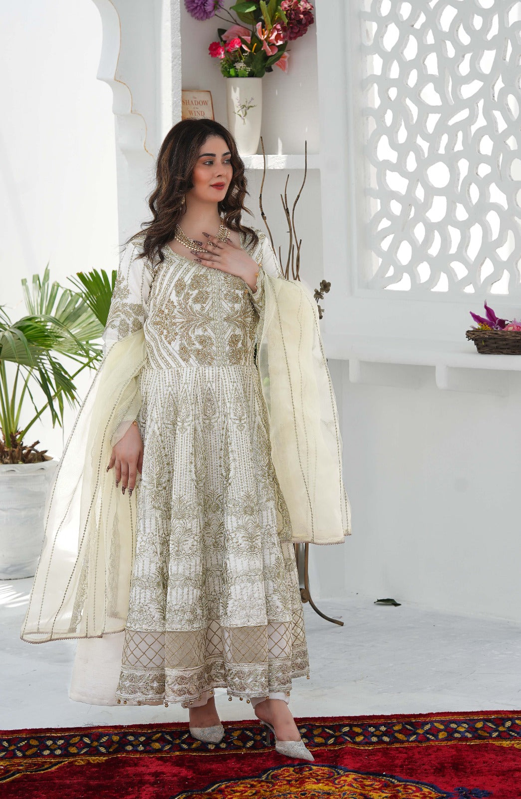 SS-1028 – White Maxi ✨